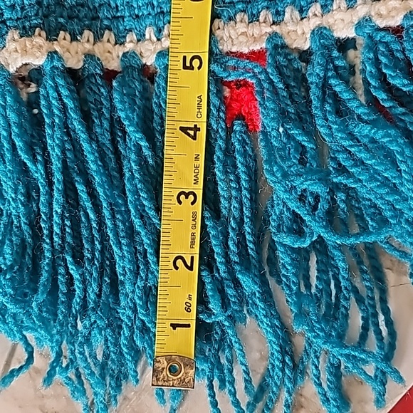 Vintage handmade handcrafted crochet Poncho colorful fringes small - Picture 10 of 11